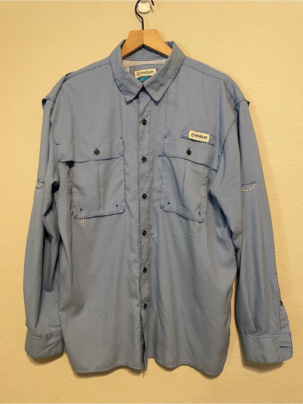 Magellan Outdoors Blue and White Houndstooth Fish Gear Relaxed-Fit Shirt